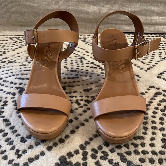 Arturo Chiang AT-Paulline Nude Wedge Heel sz 8M/38 - Picture 2 of 11